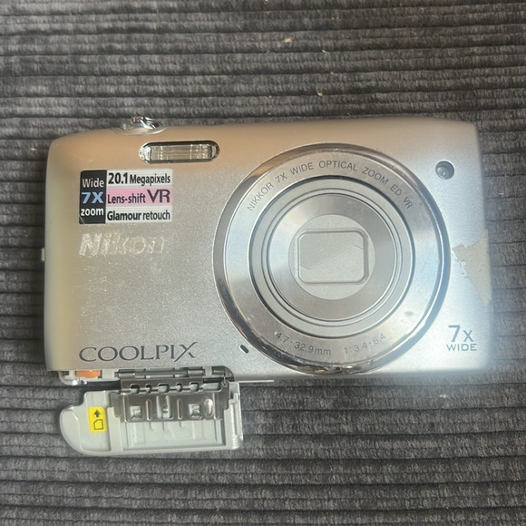 COPY - Nikon COOLPIX S3500 - Picture 4 of 4